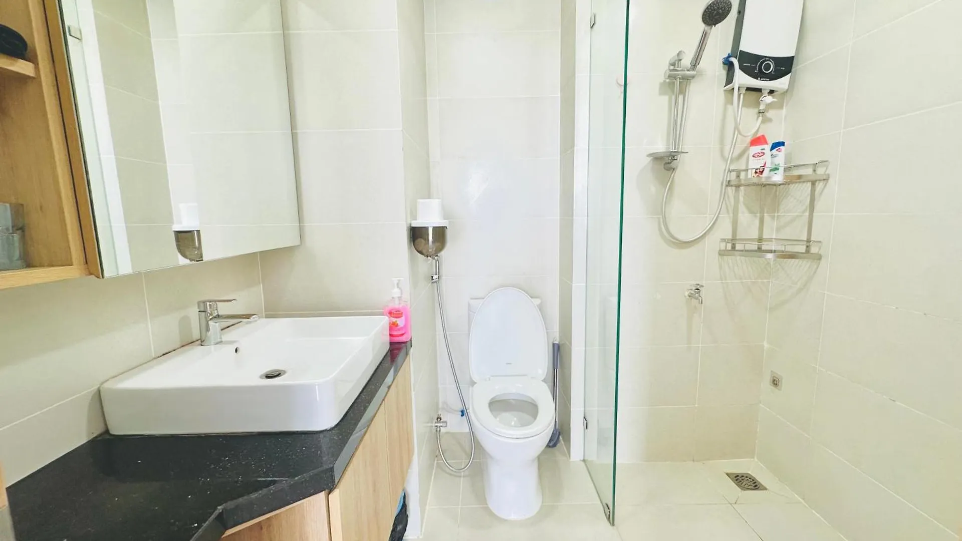 Mordern Balcony 1 Bedroom With Kitchen 403 Ho Chi Minh City Apartment