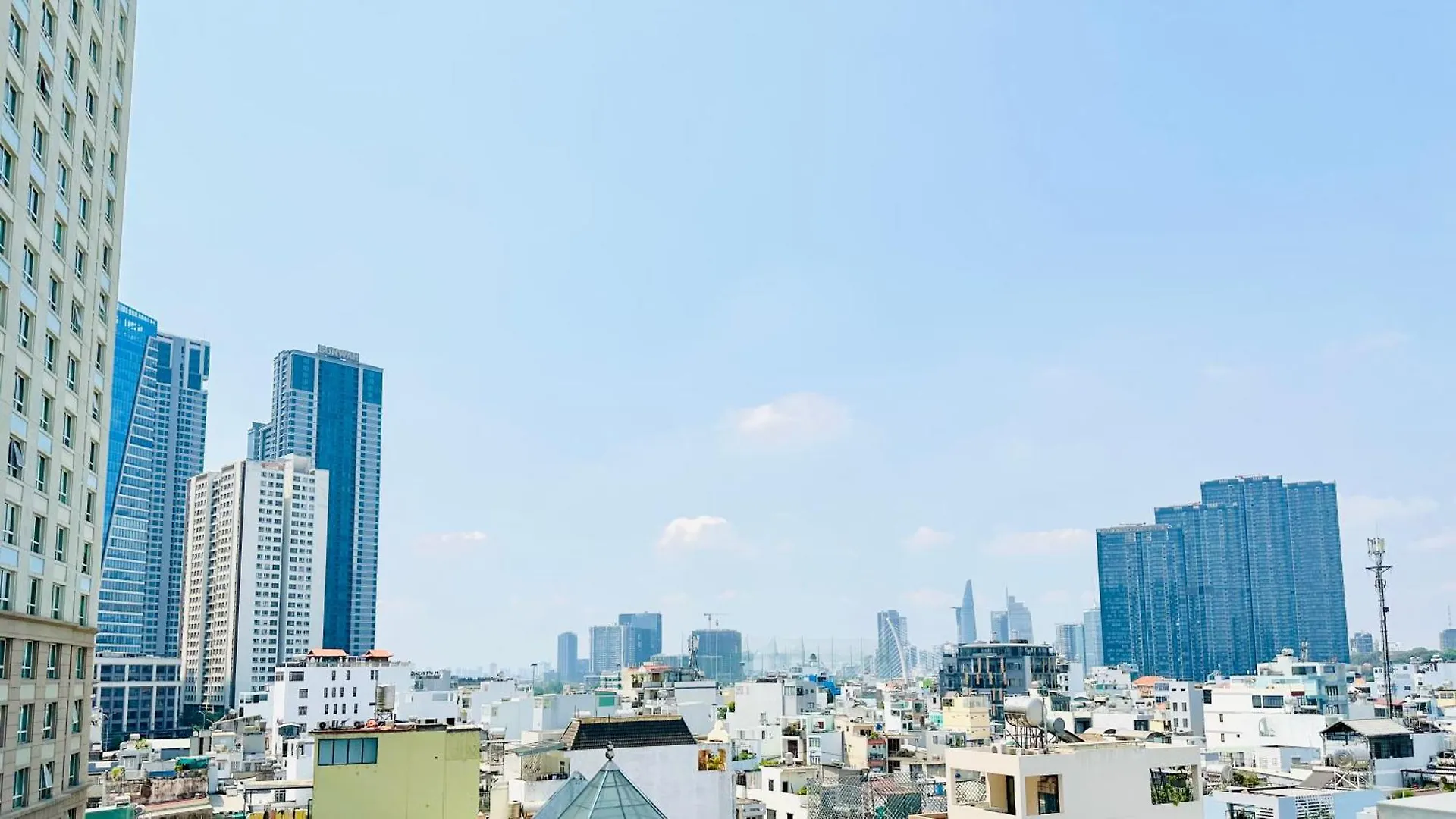 Mordern Balcony 1 Bedroom With Kitchen 403 Ho Chi Minh City Apartment